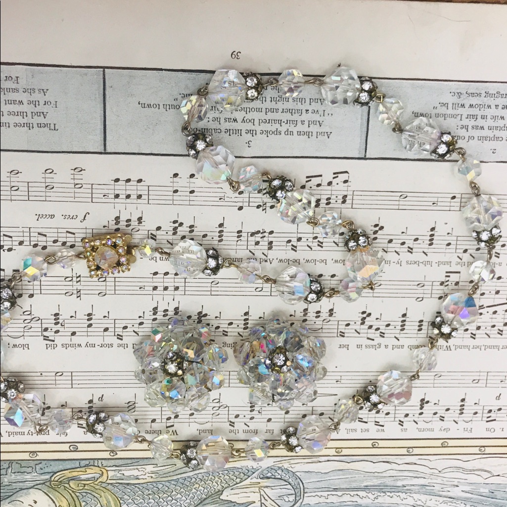 Stunning Vintage Laguna Crystal Necklace Set Earrings